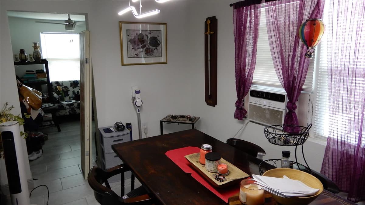 3504 CONNON DRIVE — photo 14 of 34