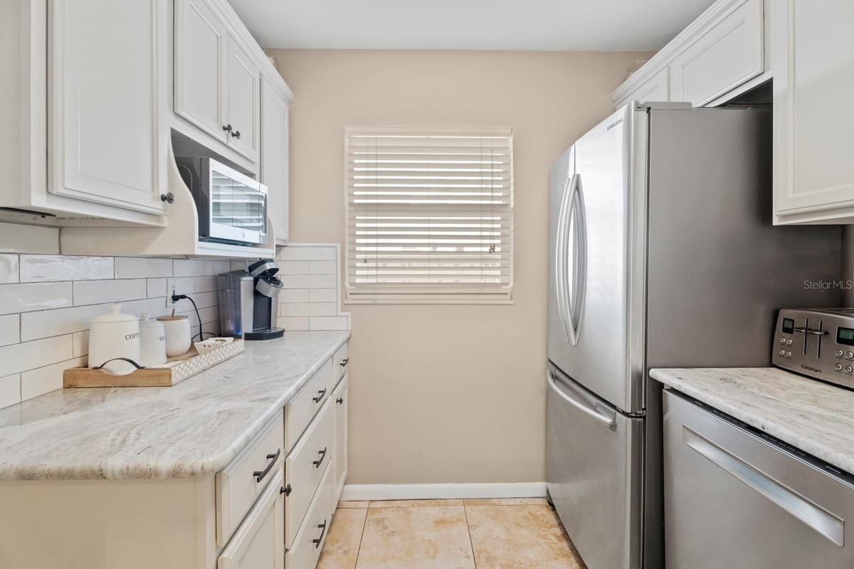 4153 ATLANTIC AVENUE — photo 11 of 42