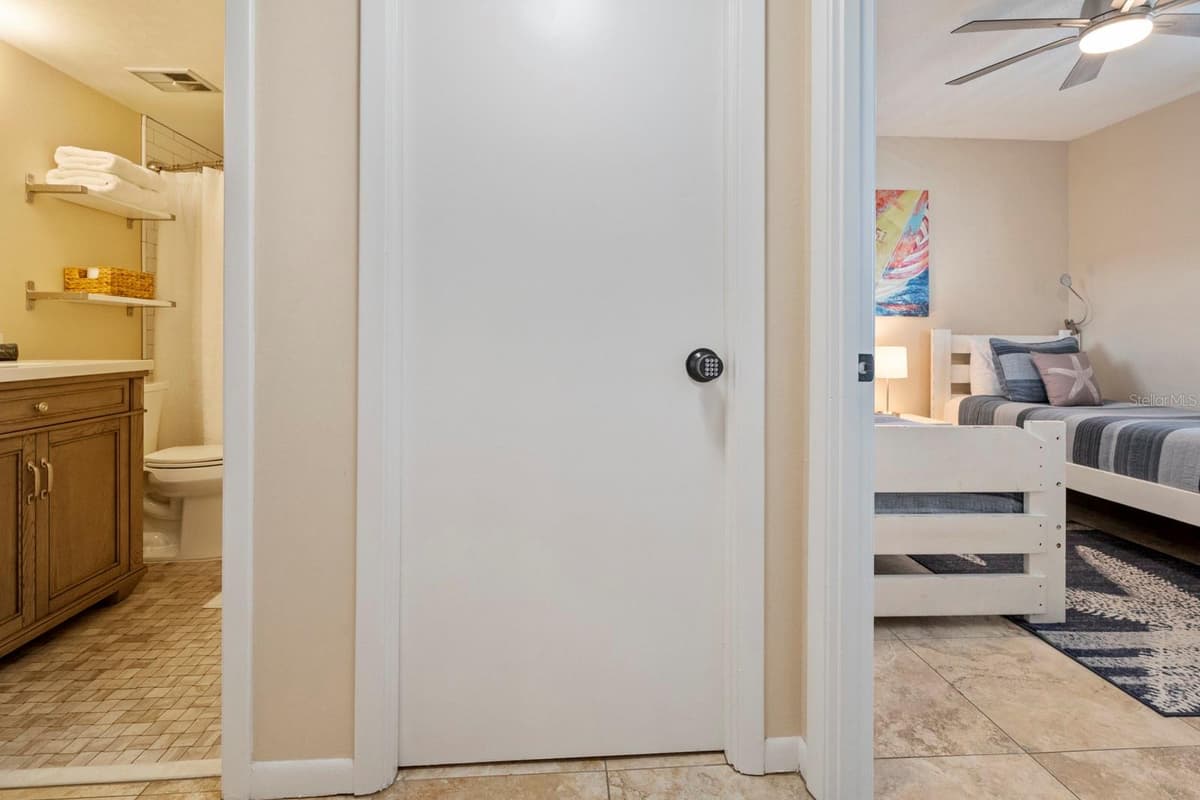 4153 ATLANTIC AVENUE — photo 34 of 42