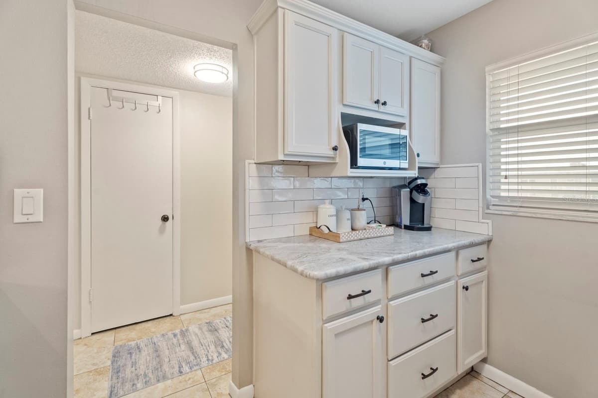 4153 ATLANTIC AVENUE — photo 15 of 42