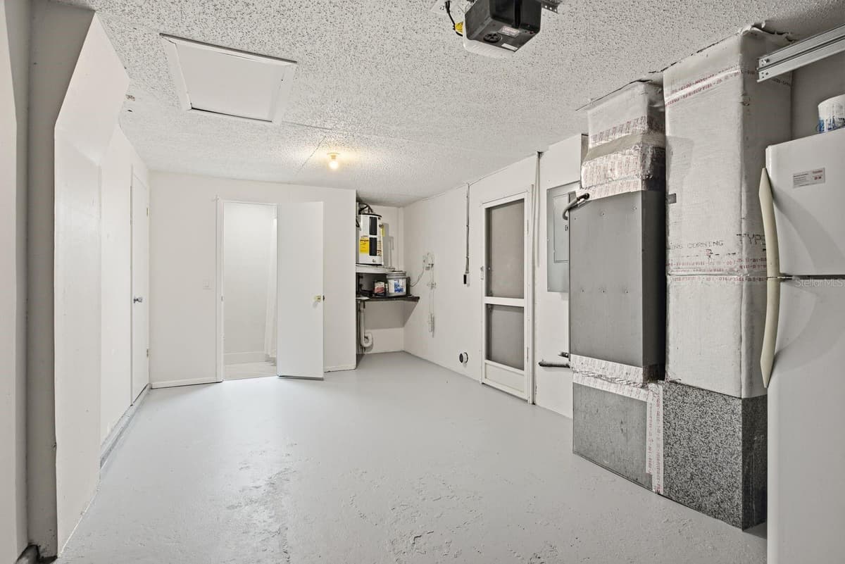 6241 MAPLEWOOD DRIVE — photo 19 of 24
