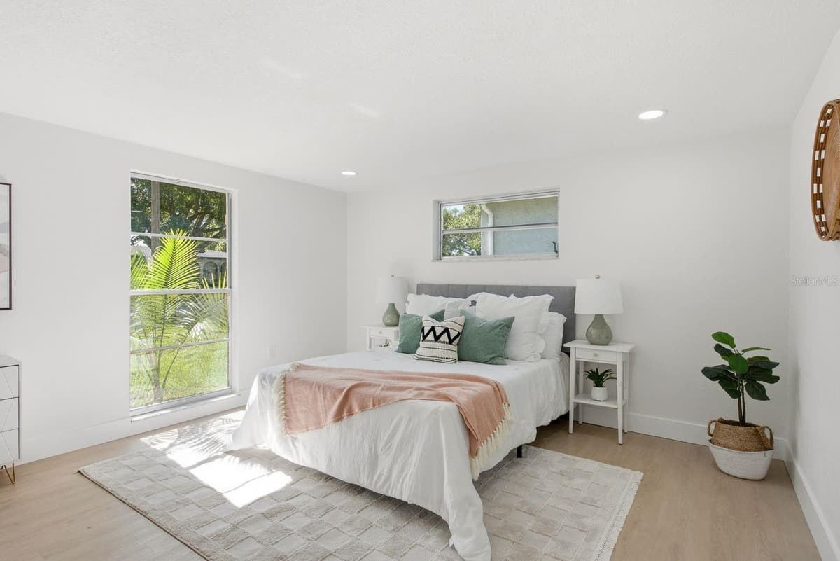 6241 MAPLEWOOD DRIVE — photo 12 of 24