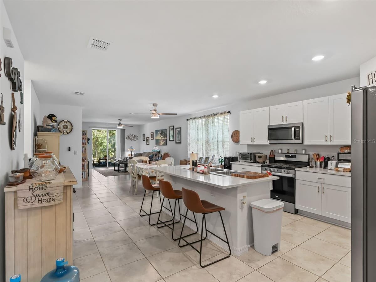4732 JASMINE CIRCLE — photo 10 of 55