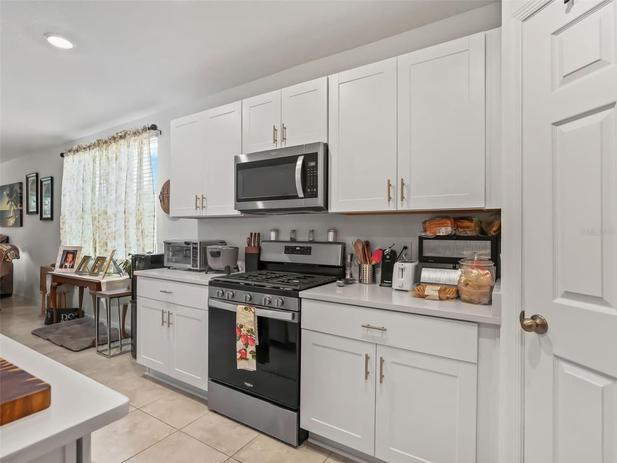 4732 JASMINE CIRCLE — photo 12 of 55