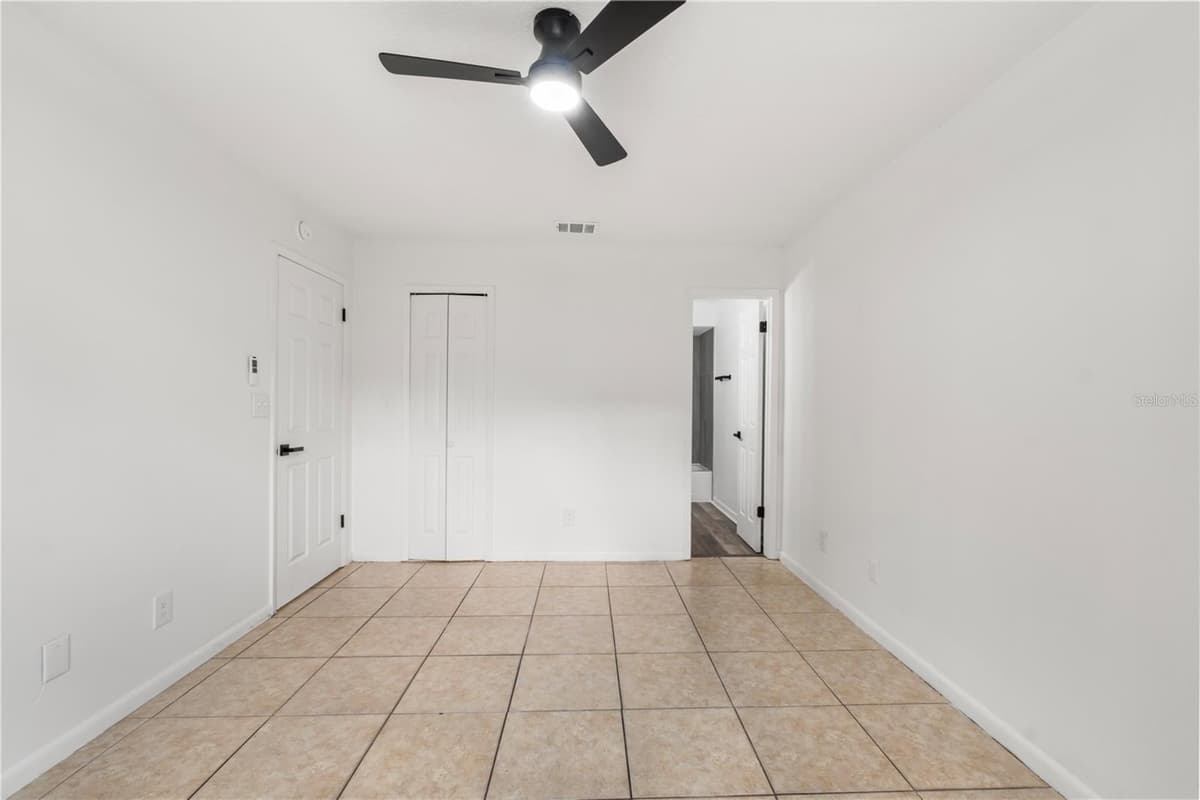 5219 VIA HACIENDA CIRCLE — photo 21 of 25