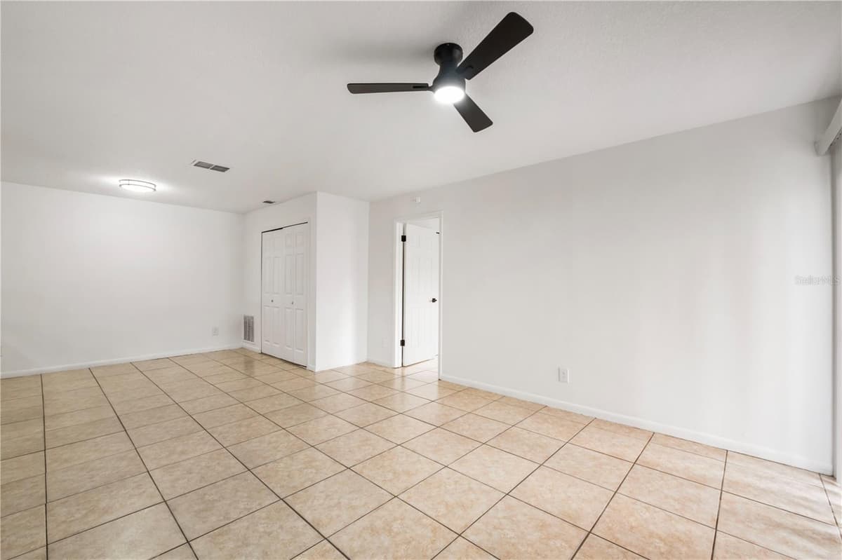 5219 VIA HACIENDA CIRCLE — photo 7 of 25