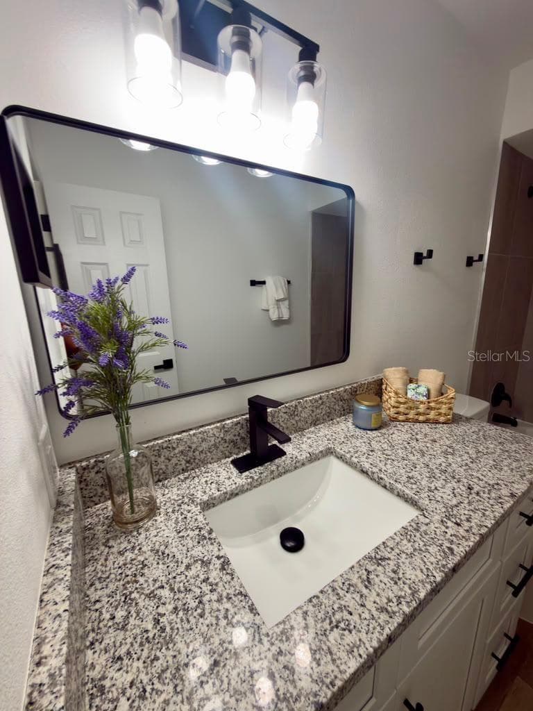 5219 VIA HACIENDA CIRCLE — photo 13 of 25