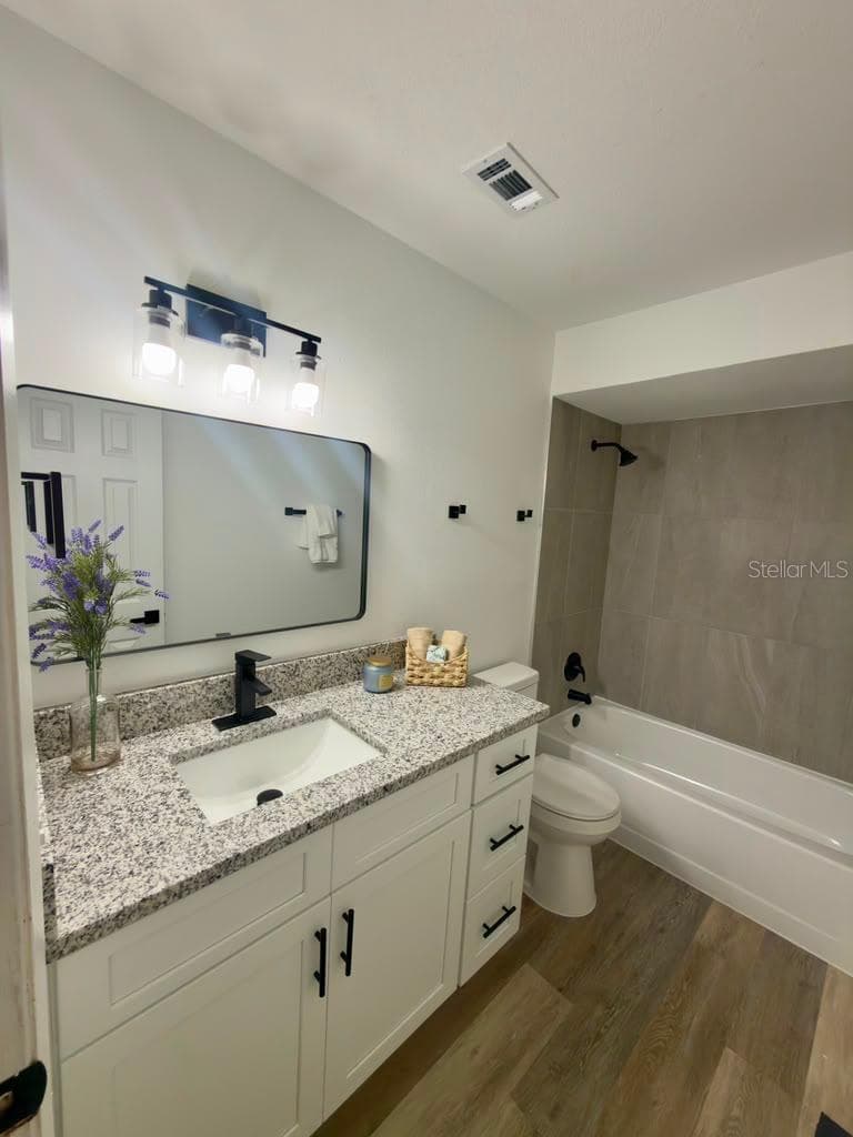 5219 VIA HACIENDA CIRCLE — photo 16 of 25