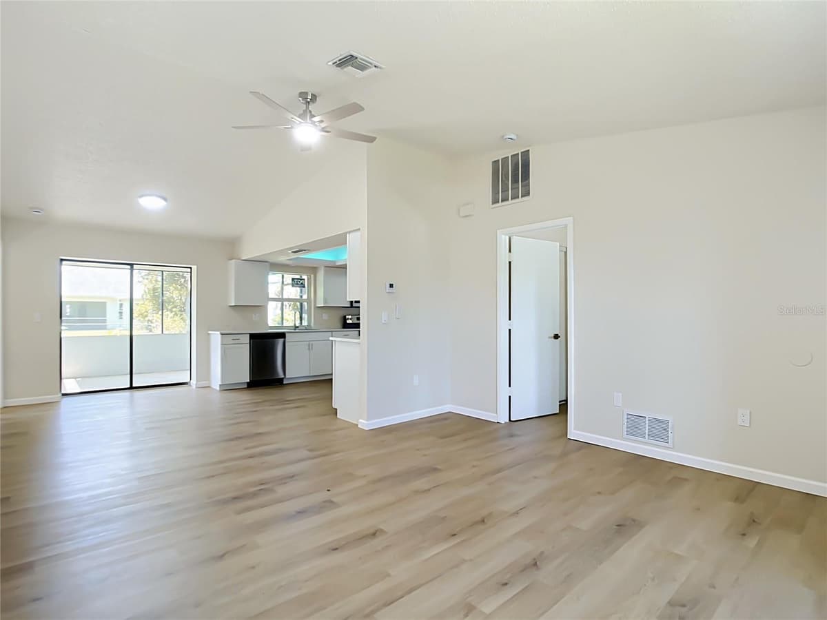 4441 MULGRAVE AVENUE — photo 6 of 41