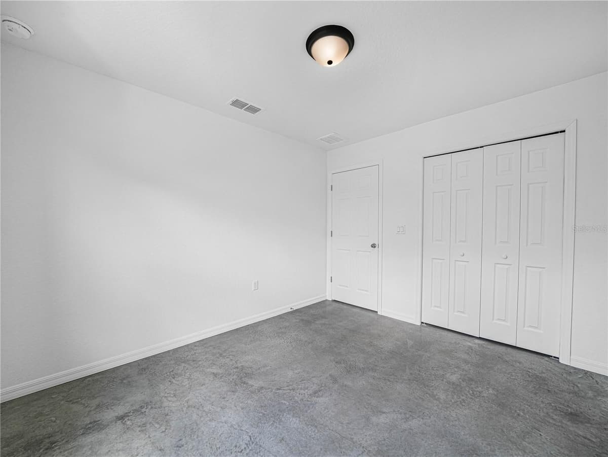 118 HIGHLAND AVENUE — photo 12 of 19