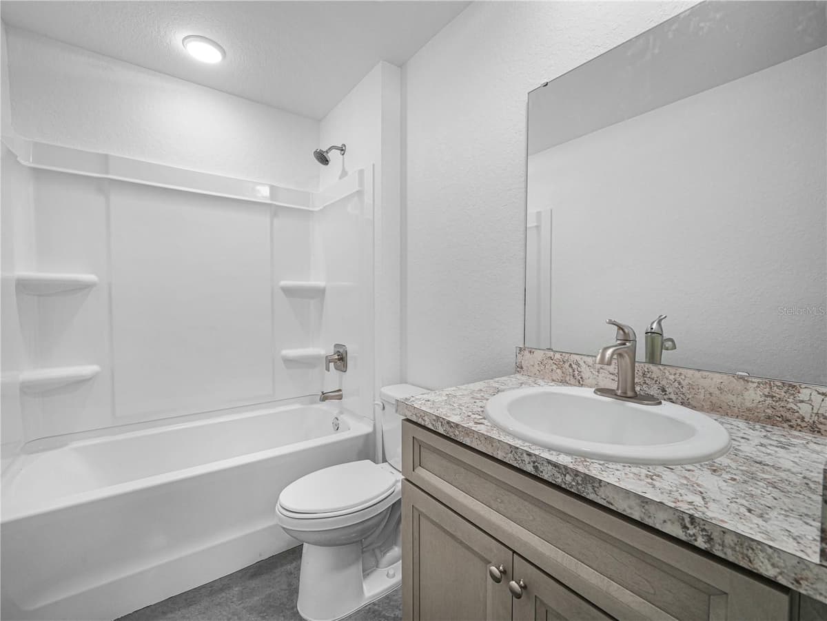 118 HIGHLAND AVENUE — photo 10 of 19