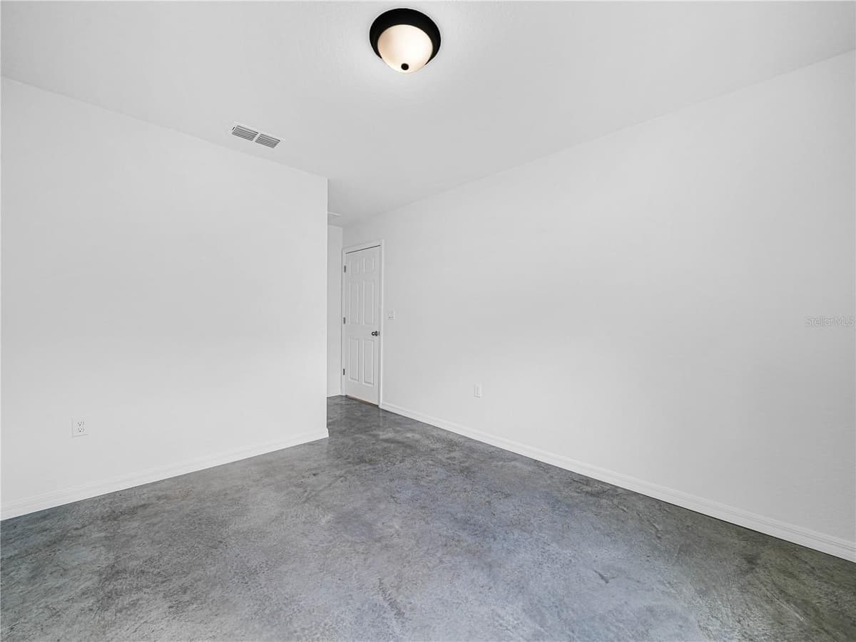 118 HIGHLAND AVENUE — photo 14 of 19