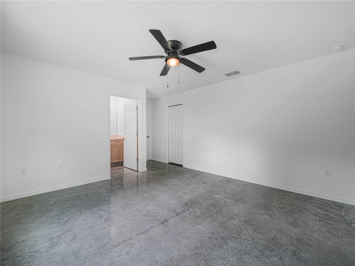 118 HIGHLAND AVENUE — photo 7 of 19