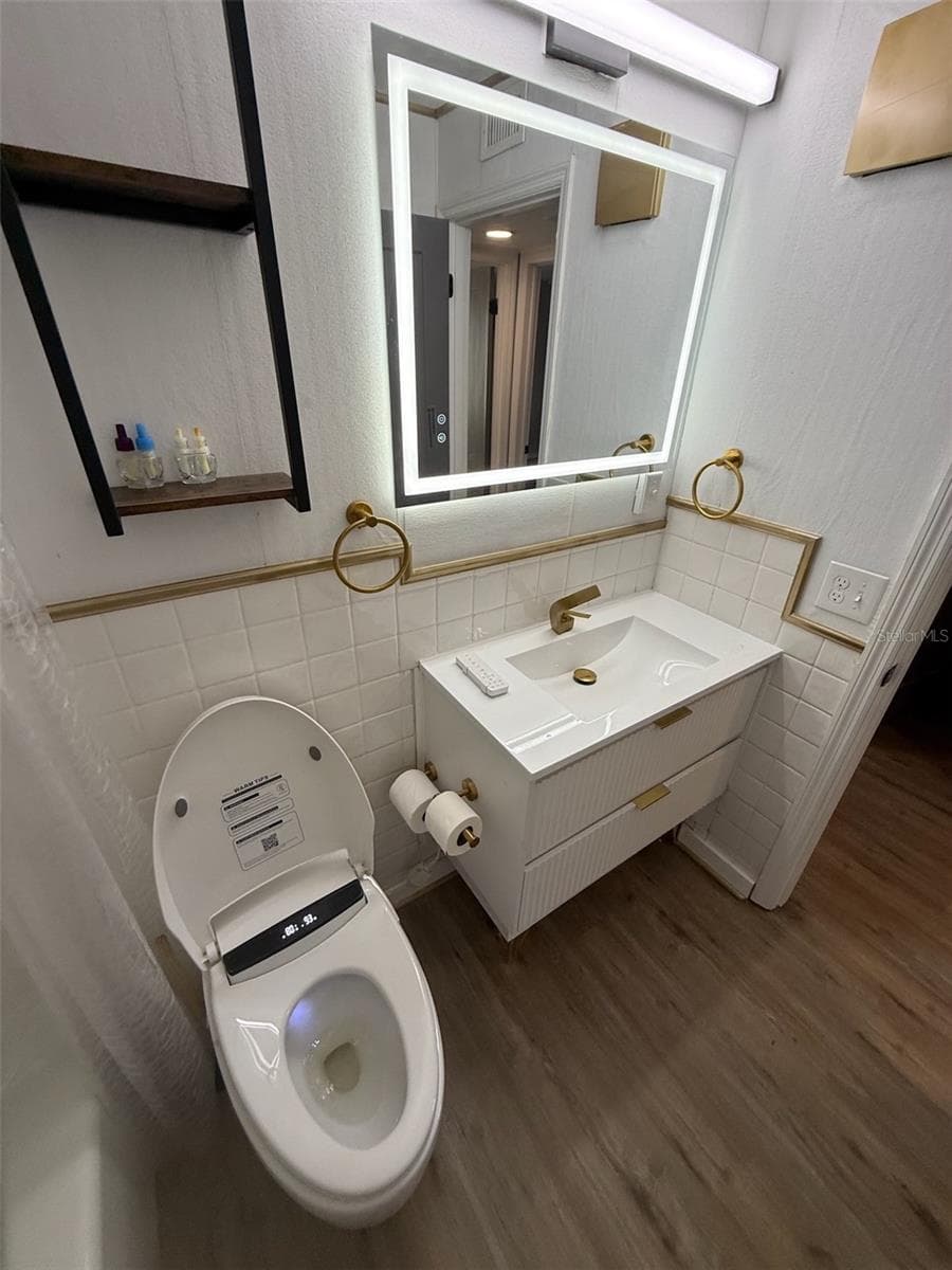 4315 AEGEAN DRIVE — photo 18 of 22