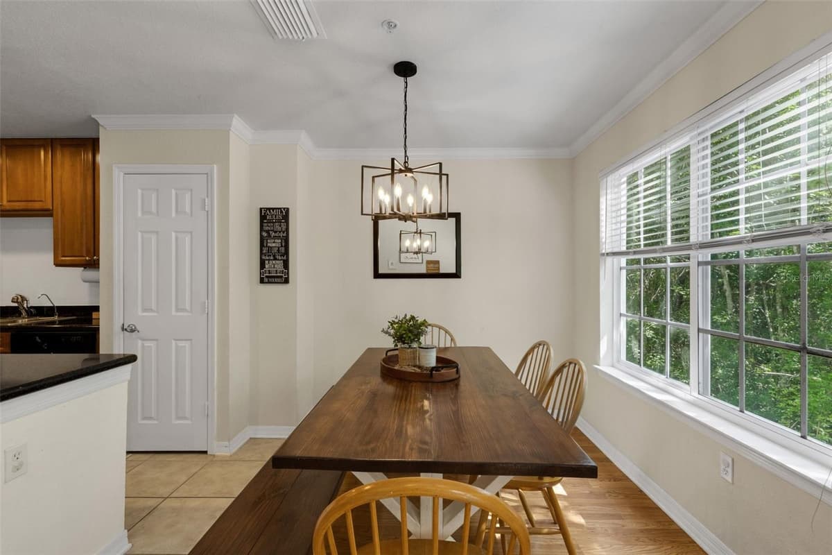 9872 MEADOW FIELD CIRCLE — photo 10 of 53