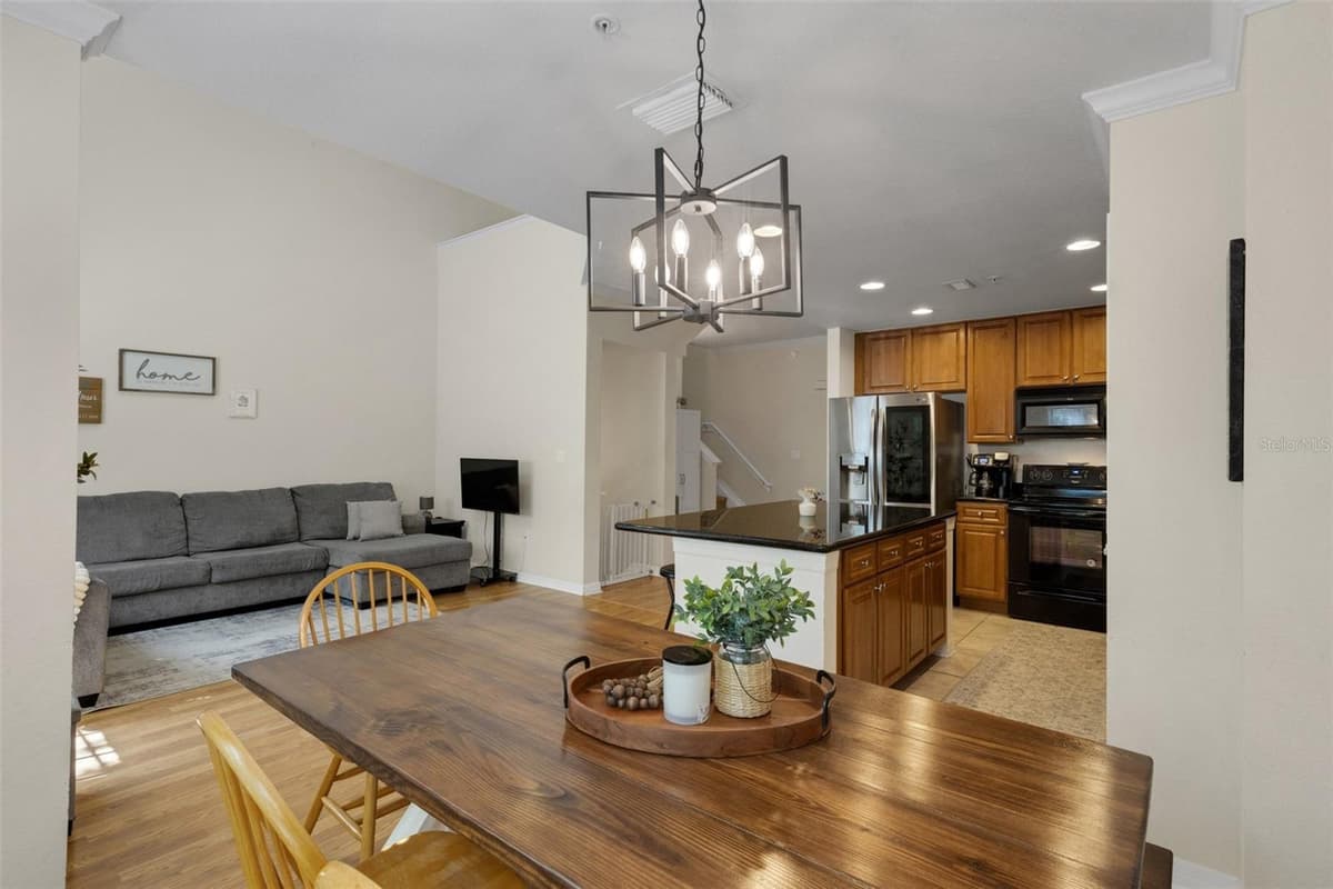 9872 MEADOW FIELD CIRCLE — photo 11 of 53