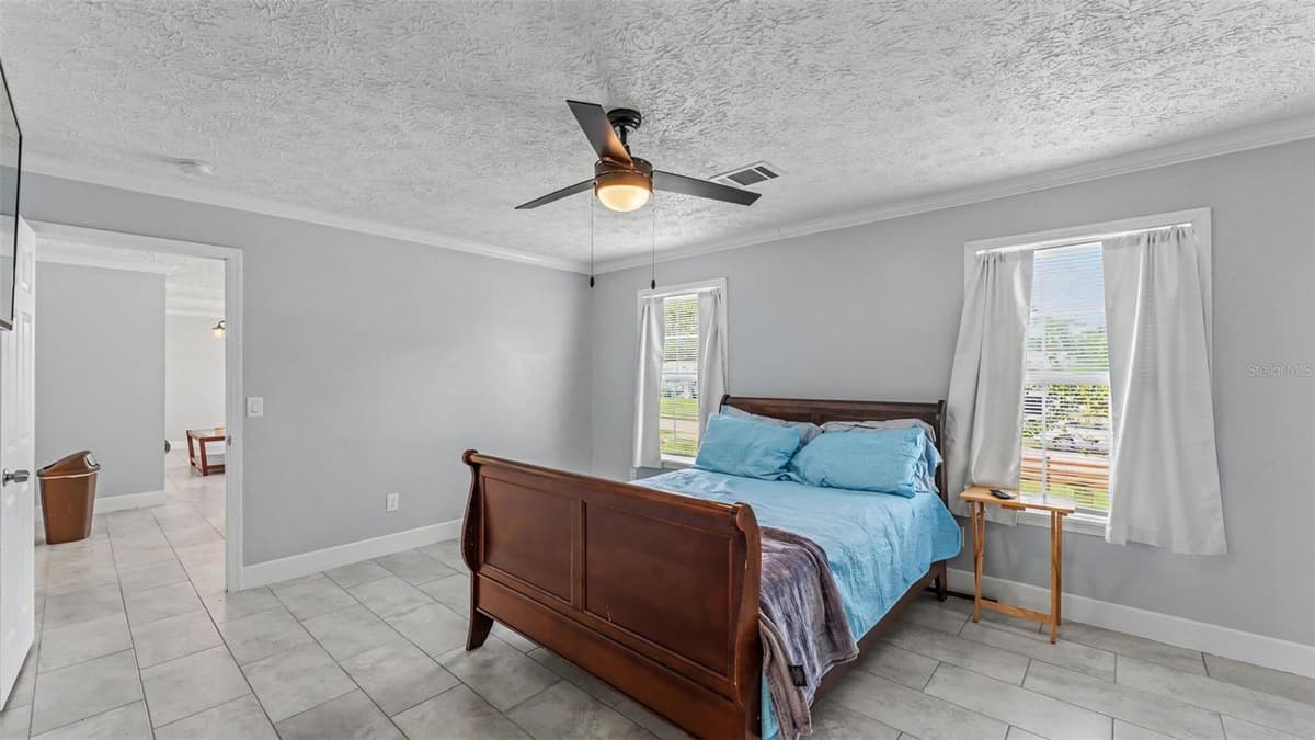 3734 PIONEER TRAILS DRIVE — photo 17 of 39