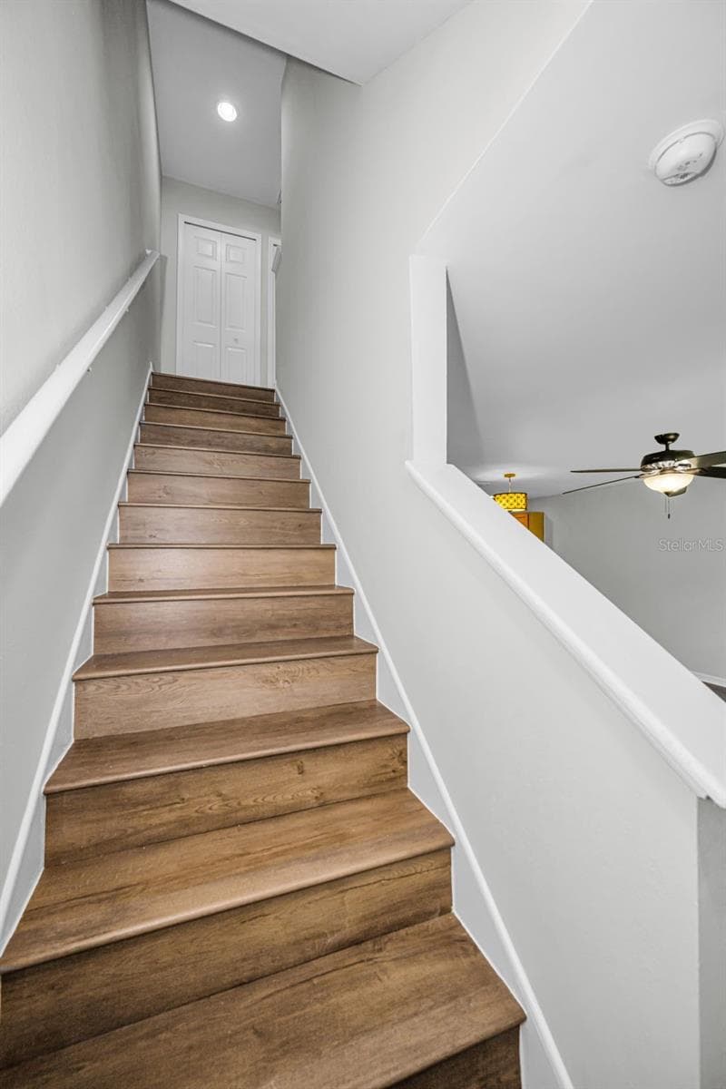 8013 SUTTON TERRACE LANE — photo 17 of 38