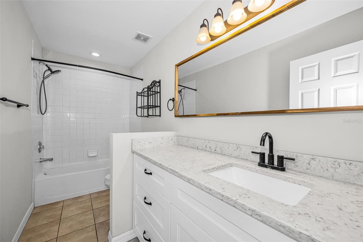 8013 SUTTON TERRACE LANE — photo 21 of 38