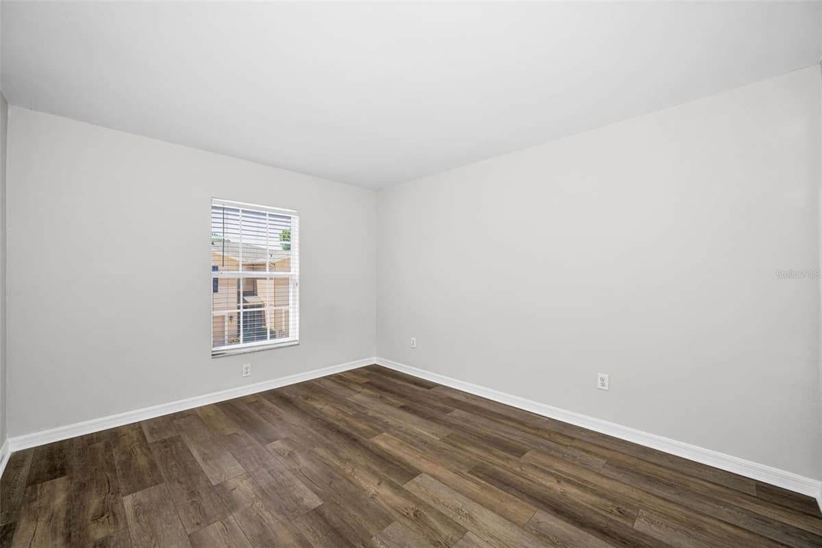 8013 SUTTON TERRACE LANE — photo 26 of 38