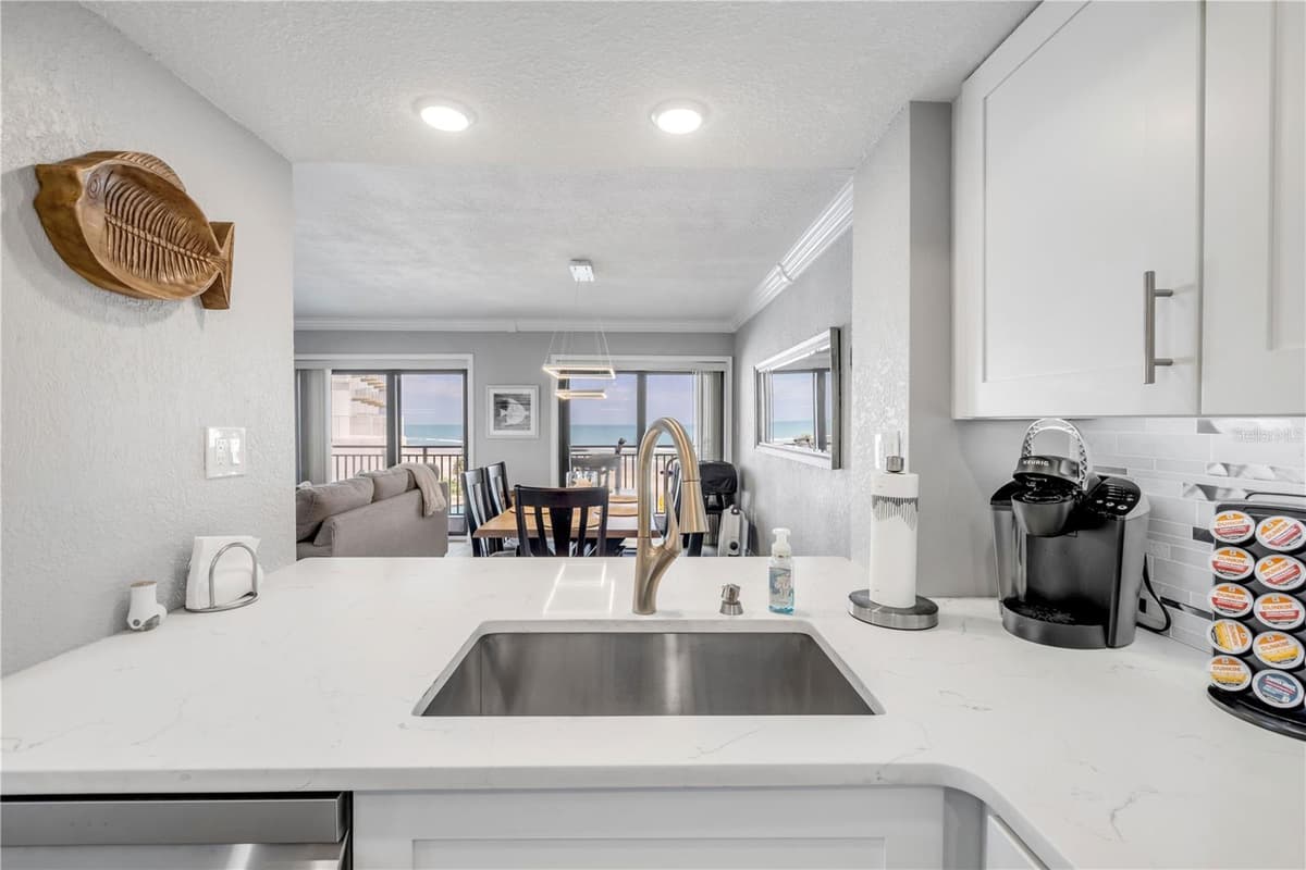 5207 ATLANTIC AVENUE — photo 31 of 91