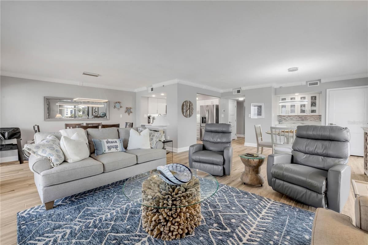 5207 ATLANTIC AVENUE — photo 19 of 91