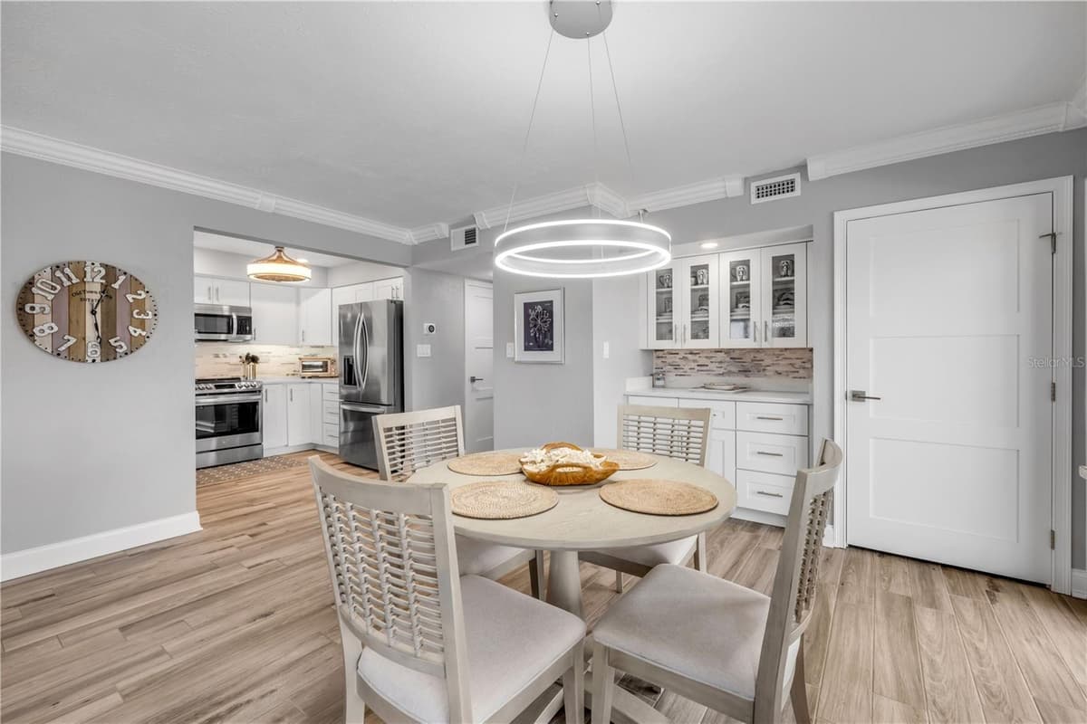 5207 ATLANTIC AVENUE — photo 10 of 91