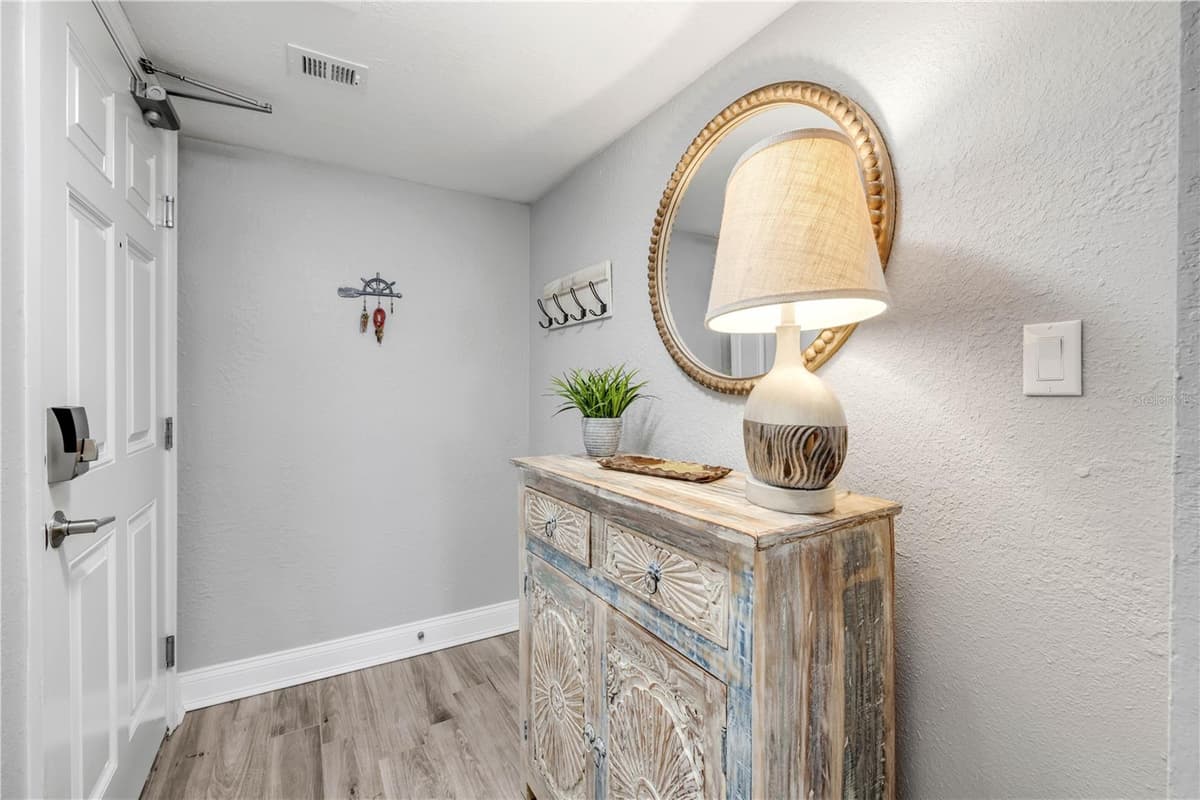 5207 ATLANTIC AVENUE — photo 7 of 91