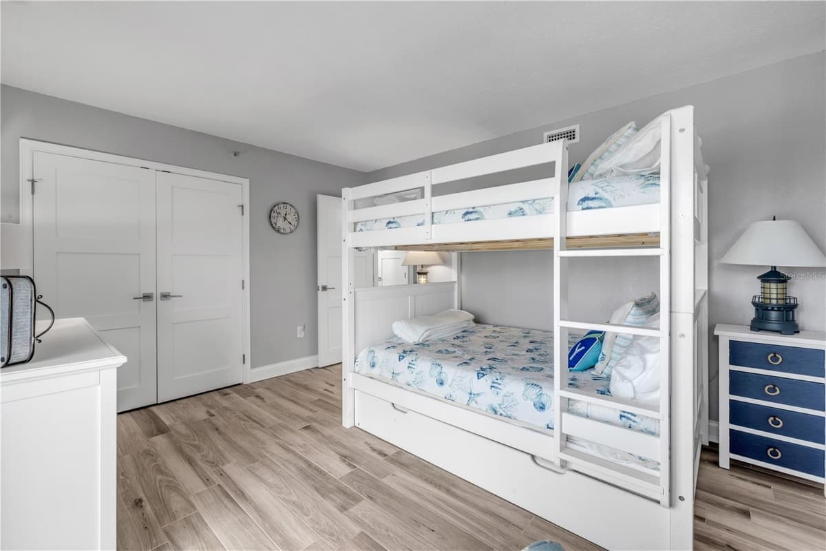 5207 ATLANTIC AVENUE — photo 42 of 91