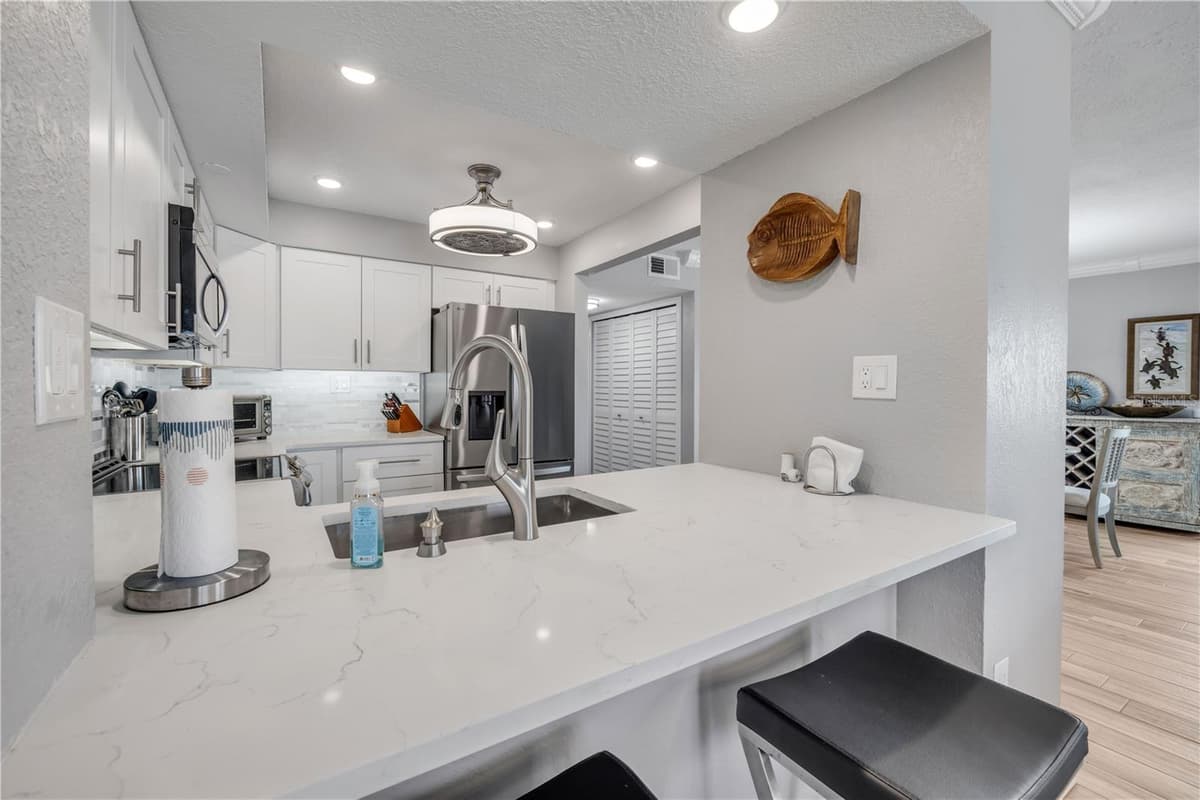 5207 ATLANTIC AVENUE — photo 26 of 91