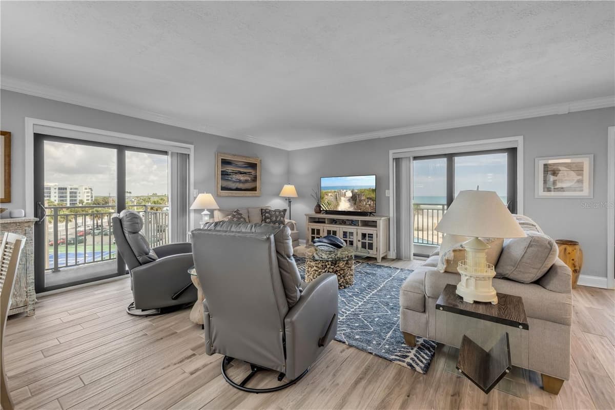 5207 ATLANTIC AVENUE — photo 15 of 91