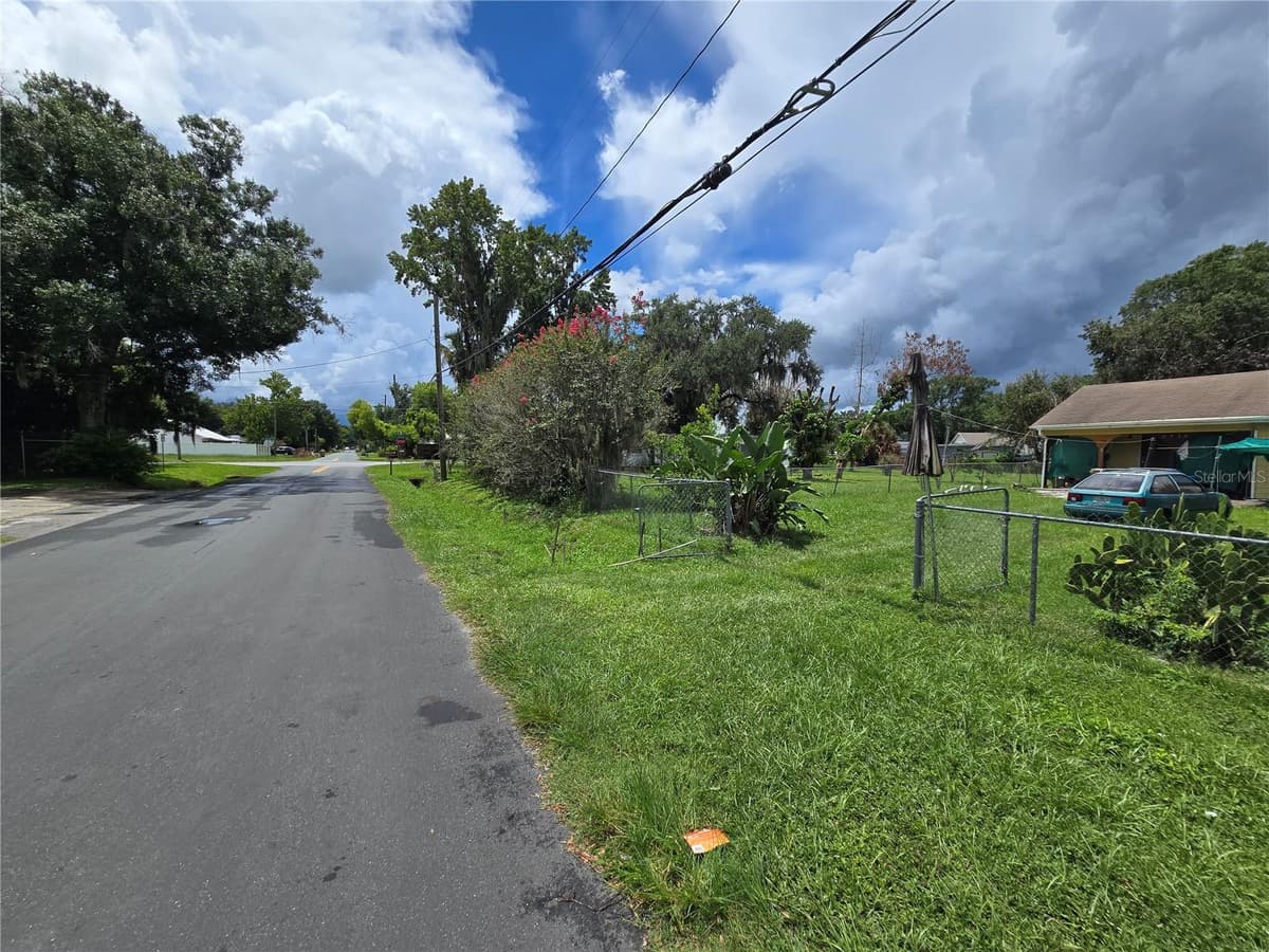 2714 SAMPLE STREET — photo 3 of 10