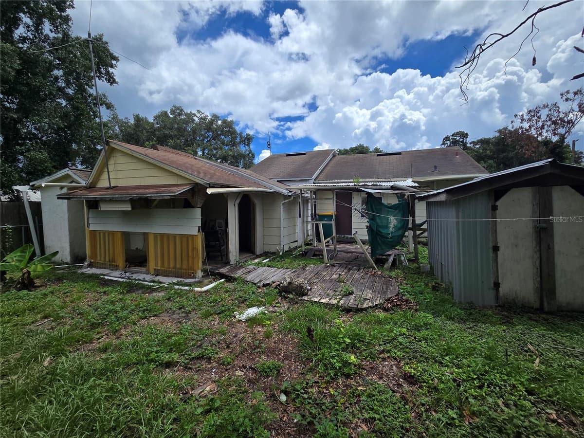 2714 SAMPLE STREET — photo 5 of 10