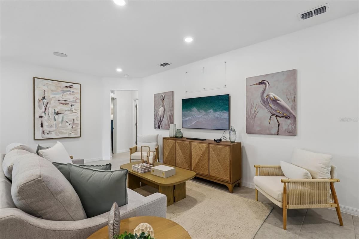 203 HYACINTH COURT — photo 14 of 30