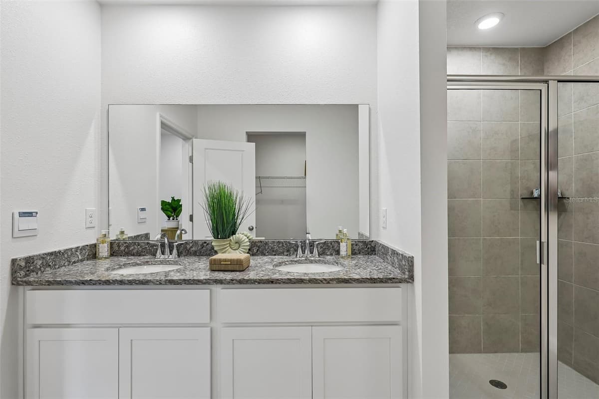 203 HYACINTH COURT — photo 18 of 30