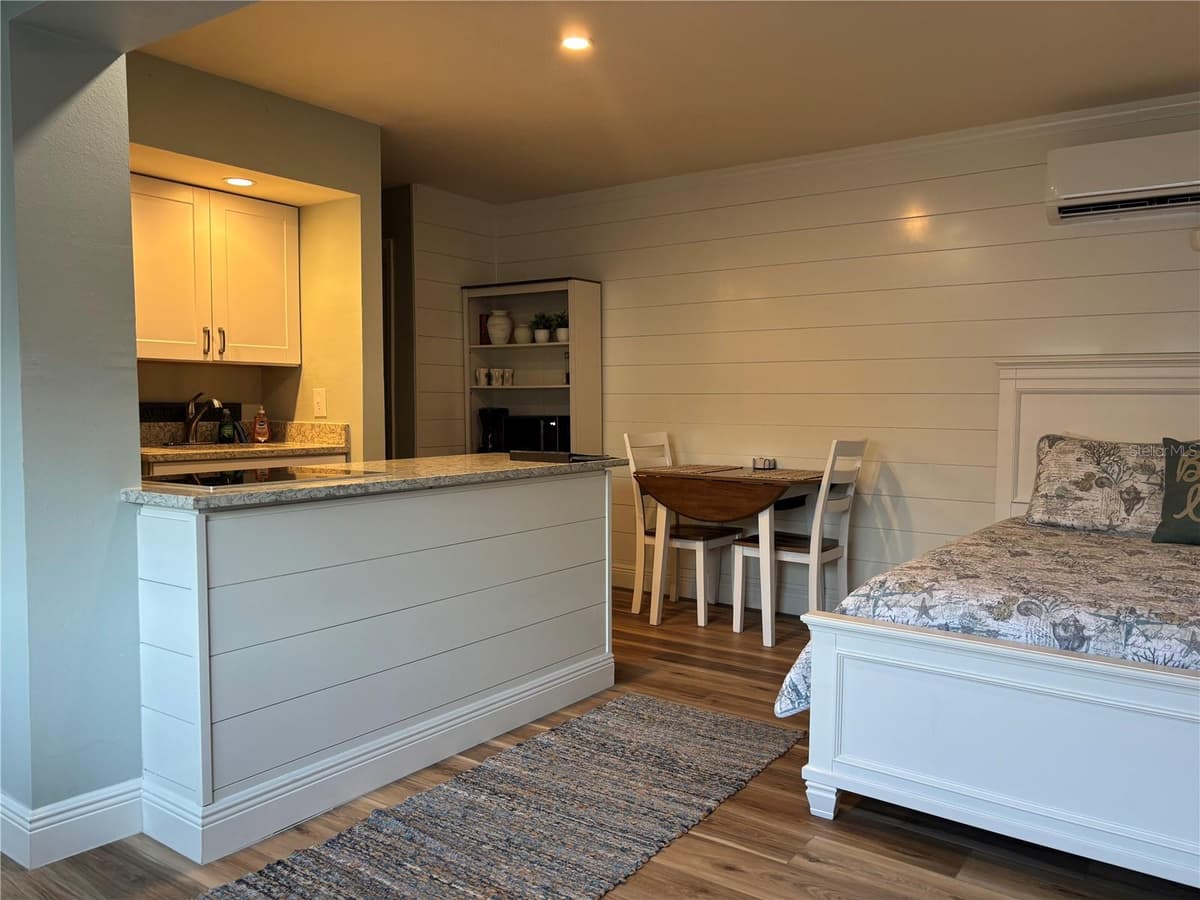 170 ROOSEVELT DRIVE — photo 10 of 18