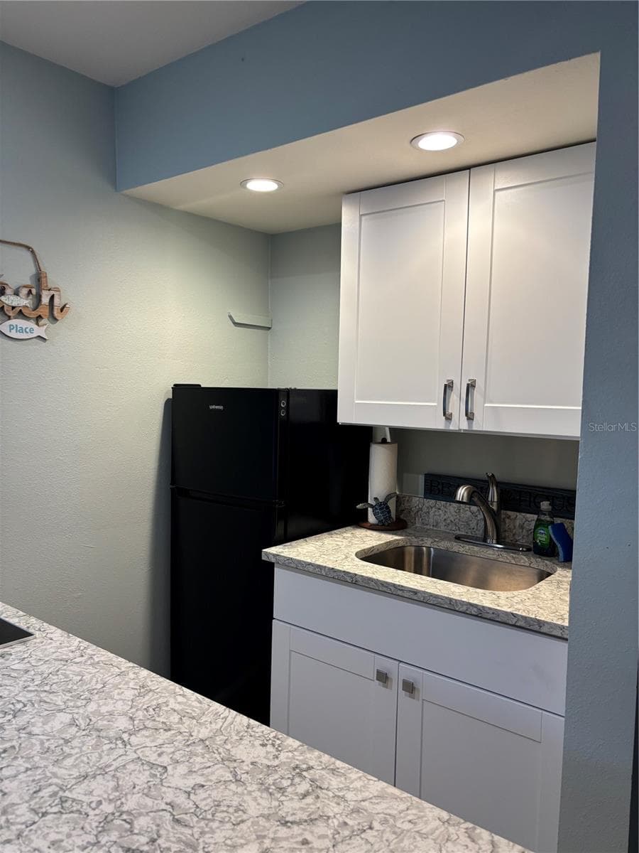 170 ROOSEVELT DRIVE — photo 8 of 18