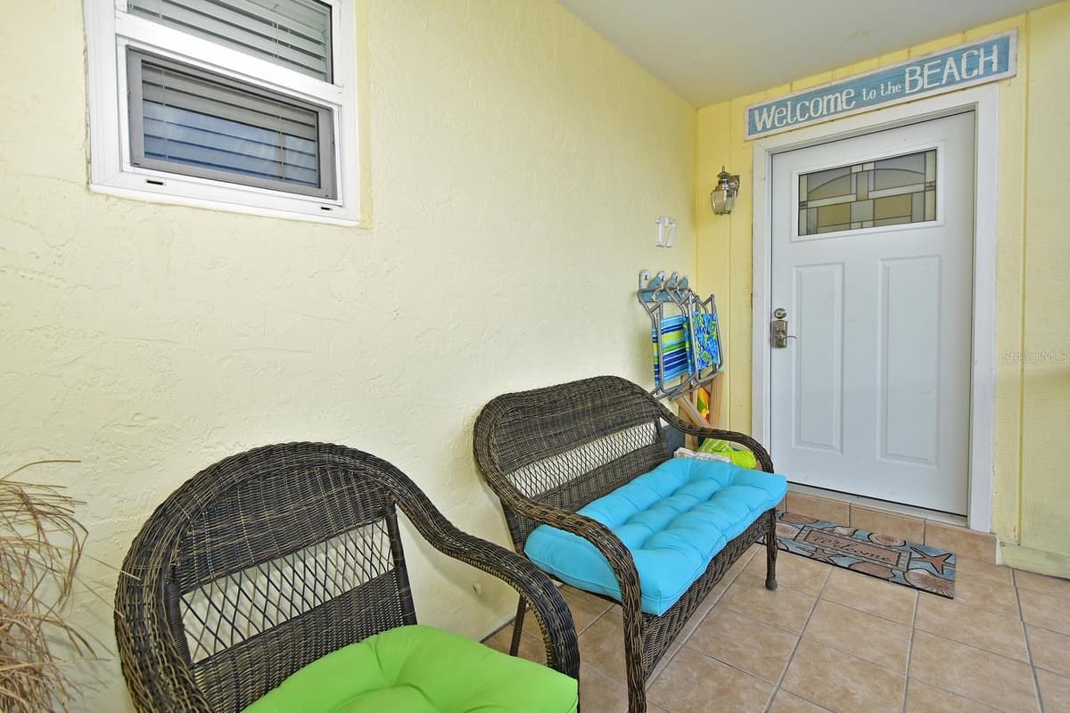 170 ROOSEVELT DRIVE — photo 15 of 18