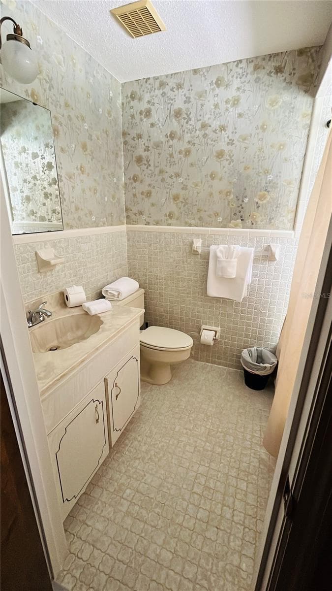 230 BAY MEADOW ROAD — photo 42 of 47