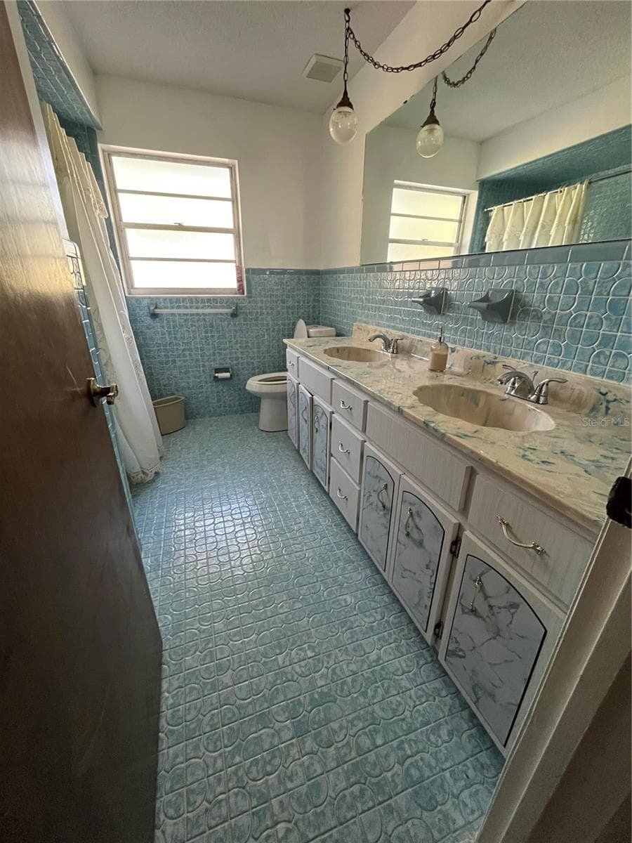 230 BAY MEADOW ROAD — photo 33 of 47