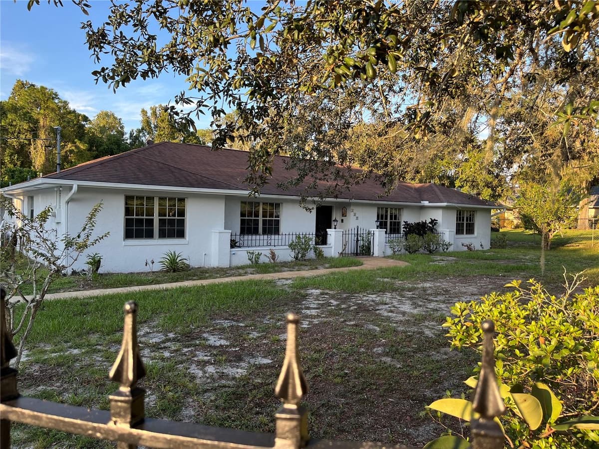 230 BAY MEADOW ROAD — photo 3 of 47