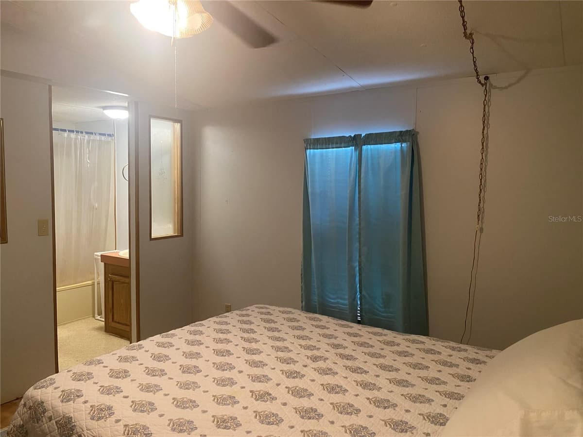 13601 LAKE HATCHINEHA ROAD — photo 17 of 19