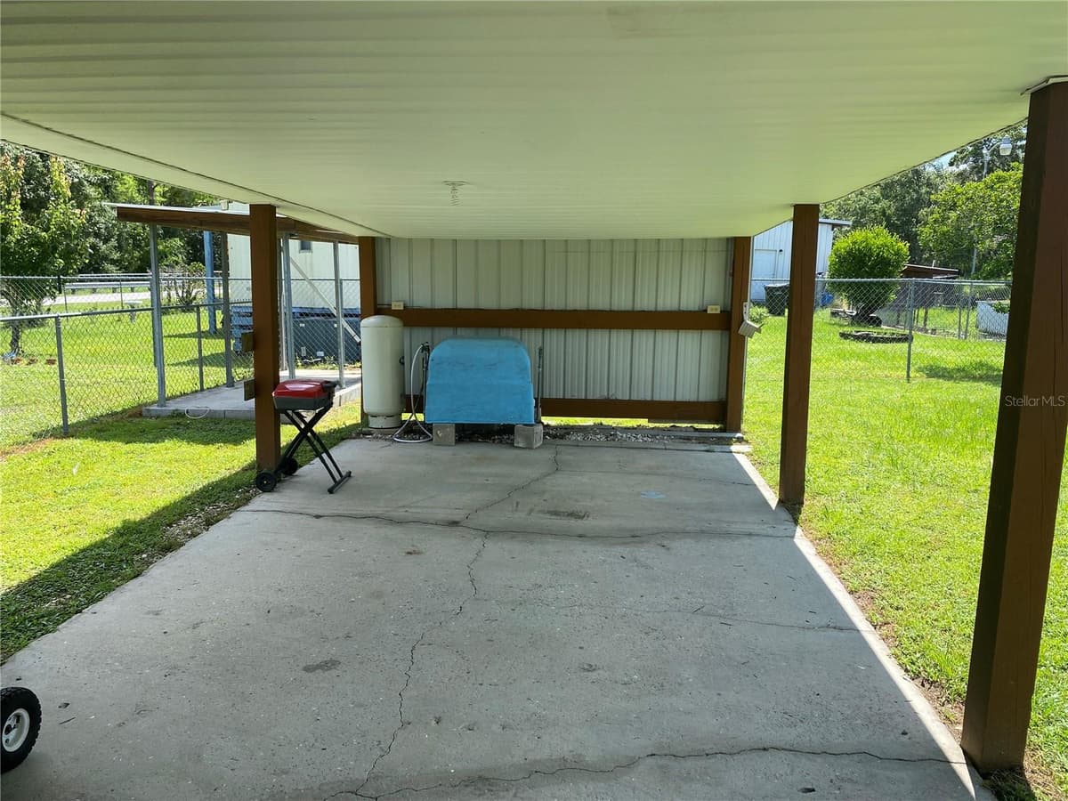 13601 LAKE HATCHINEHA ROAD — photo 7 of 19