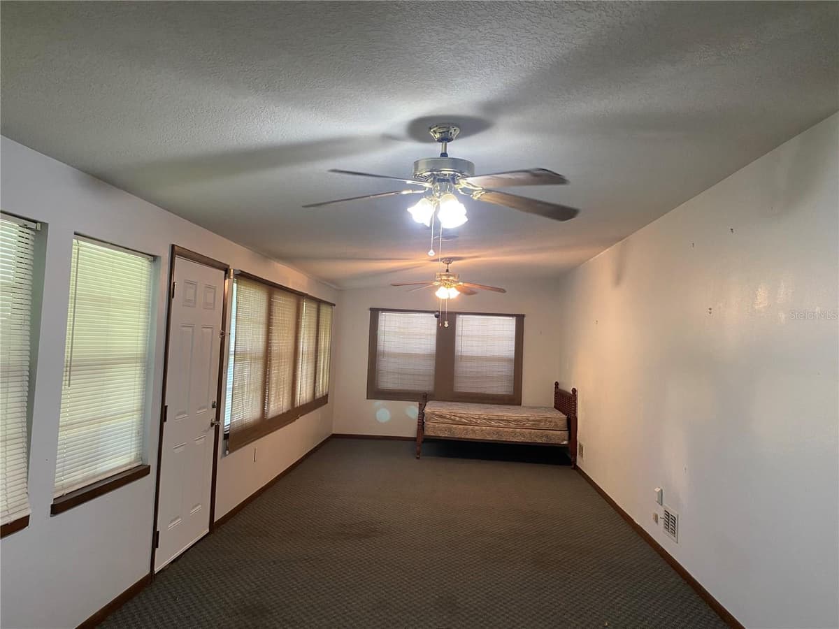 13601 LAKE HATCHINEHA ROAD — photo 13 of 19