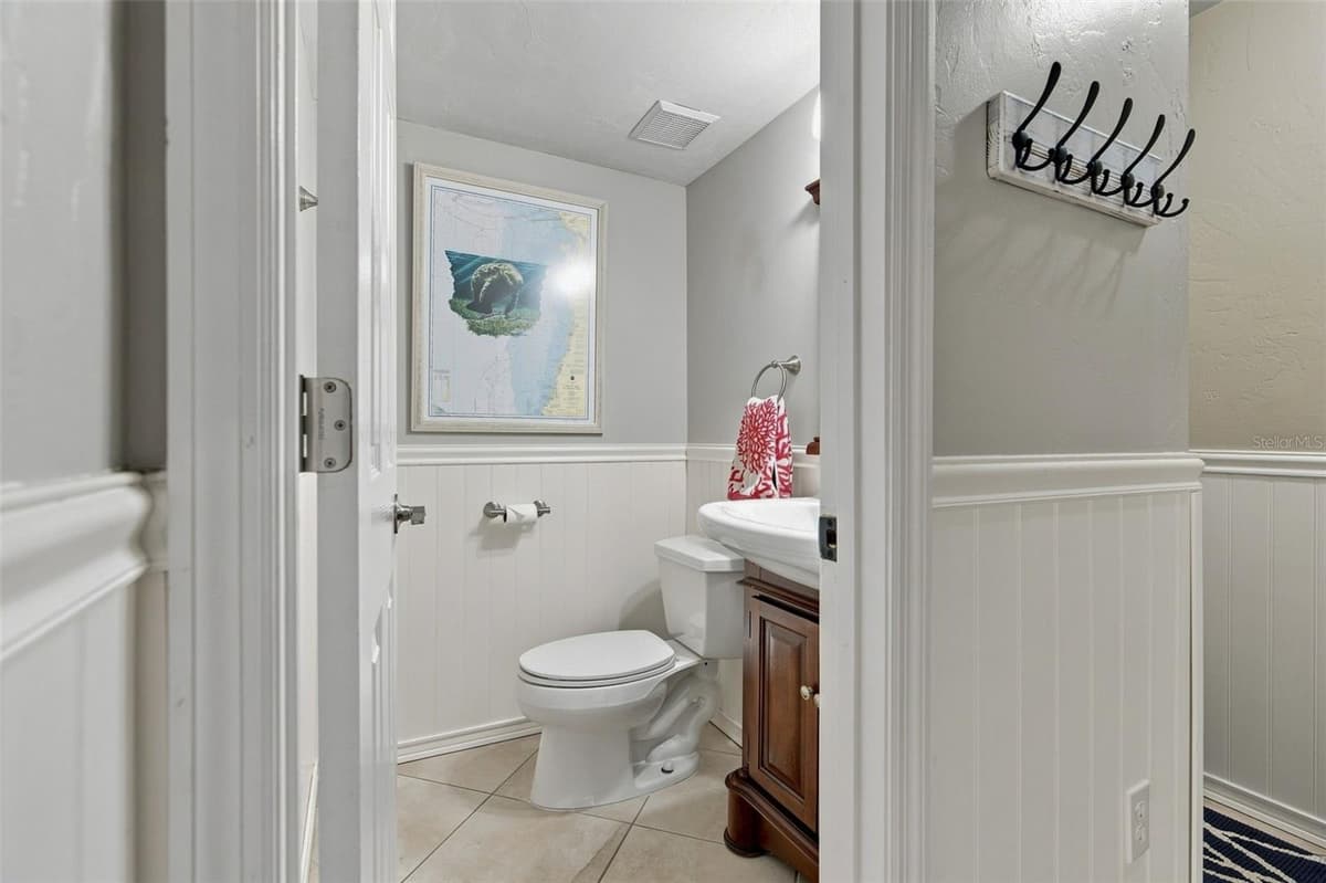 65 BEACH LANE — photo 17 of 58