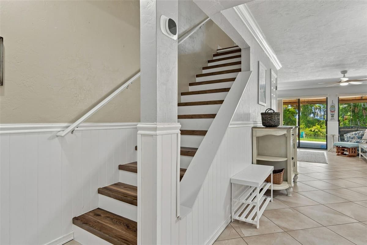 65 BEACH LANE — photo 14 of 58