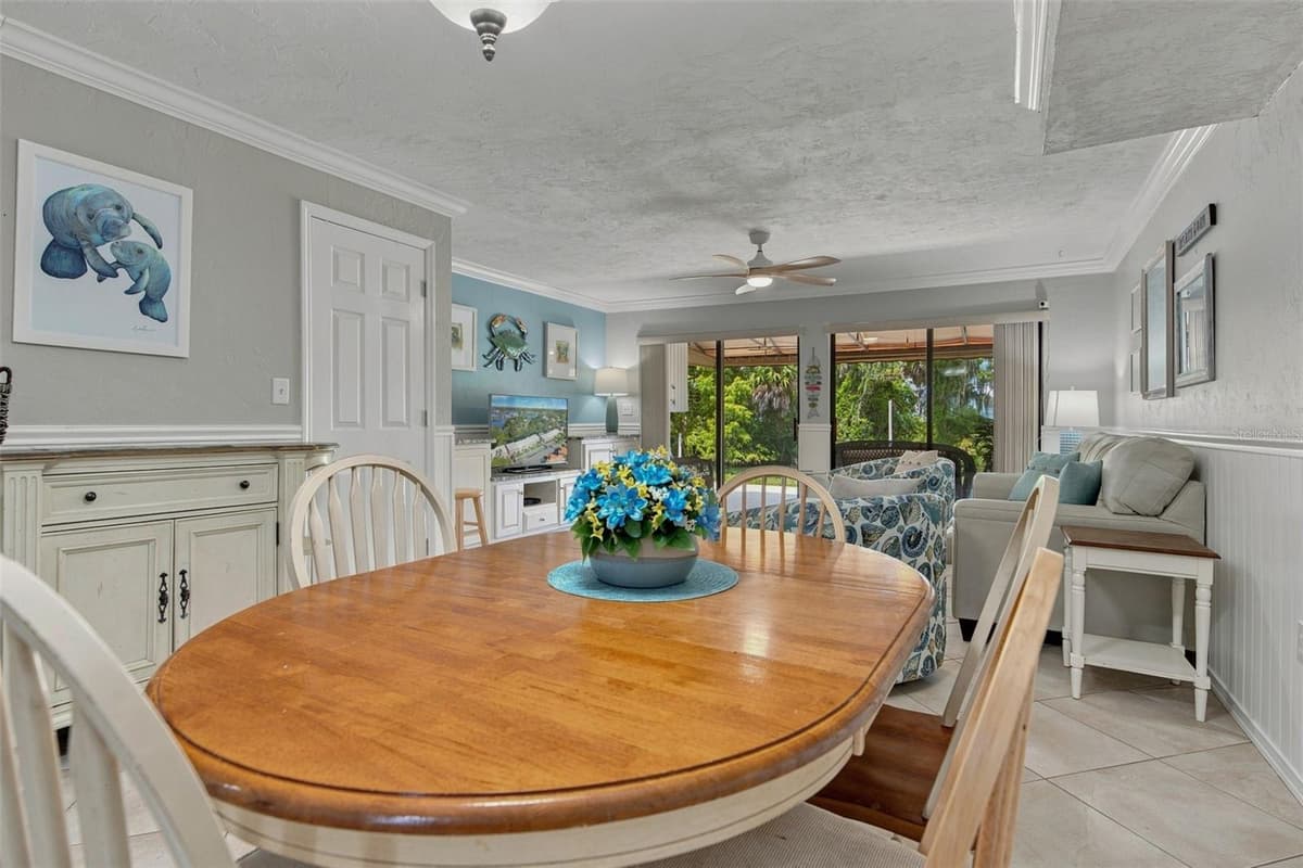 65 BEACH LANE — photo 23 of 58