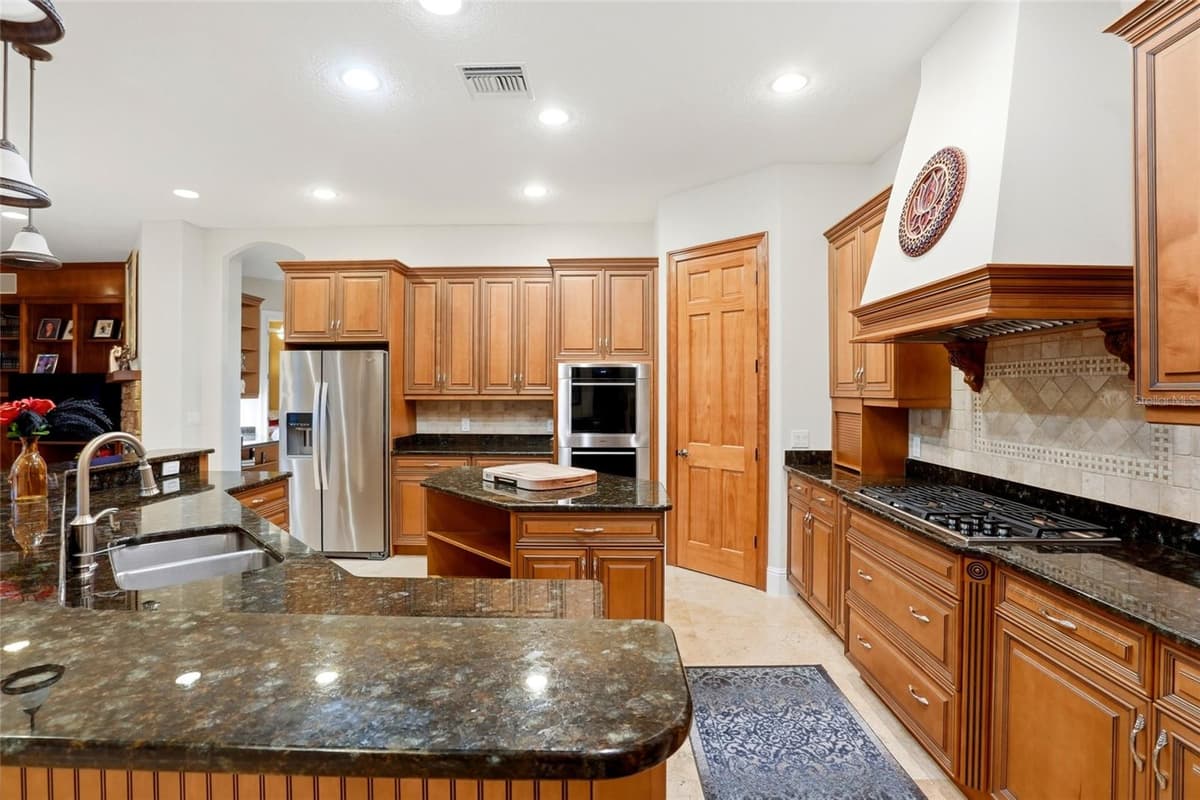 1059 CEASARS COURT — photo 21 of 72
