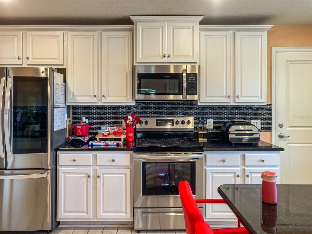 10125 AUDREY STREET — photo 12 of 40