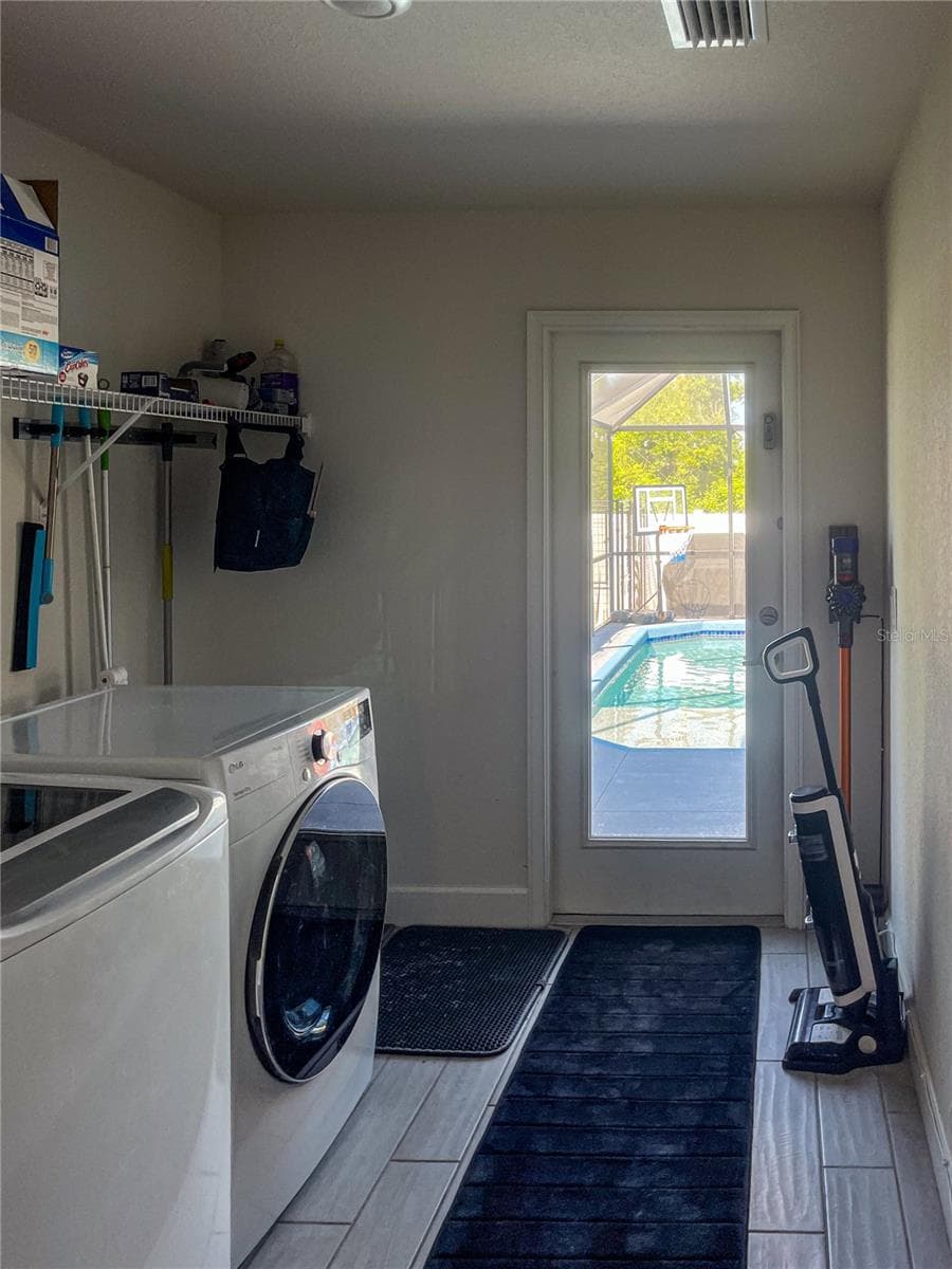 10125 AUDREY STREET — photo 7 of 40